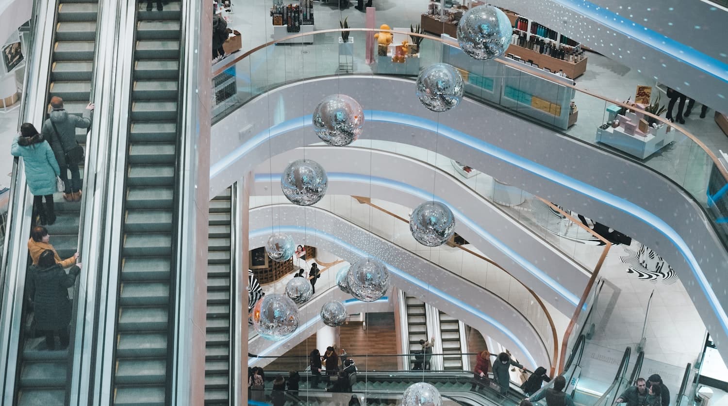 Snowflake in Commerce: From Data Silo to Shared Architecture